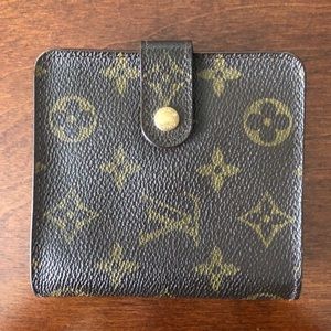 Authentic Louis Vuitton Zippy Wallet